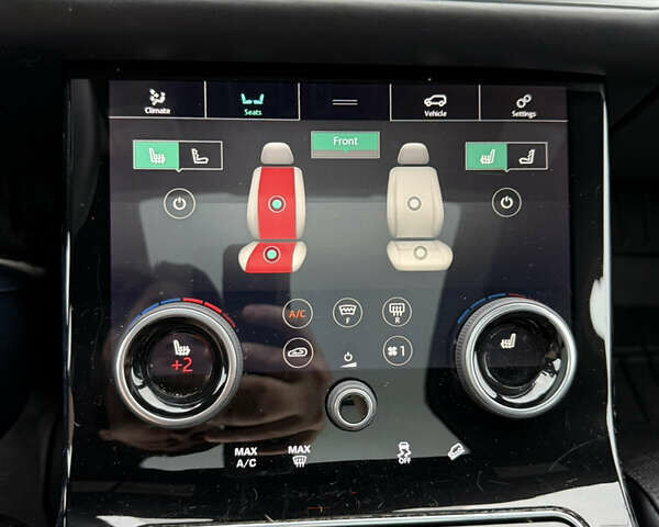 Белый Ленд Ровер Рендж Ровер Велар, объемом двигателя 2 л и пробегом 87 тыс. км за 33300 $, фото 43 на Automoto.ua