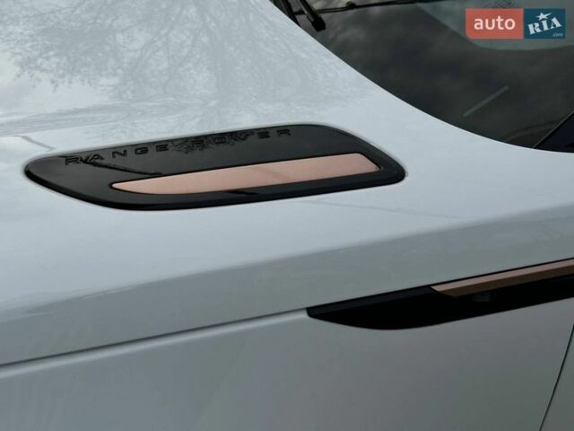 Белый Ленд Ровер Рендж Ровер Велар, объемом двигателя 2.99 л и пробегом 106 тыс. км за 39900 $, фото 32 на Automoto.ua