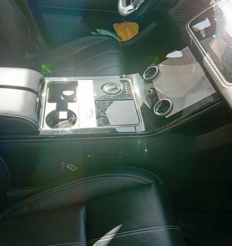 Белый Ленд Ровер Рендж Ровер Велар, объемом двигателя 2 л и пробегом 109 тыс. км за 31000 $, фото 90 на Automoto.ua