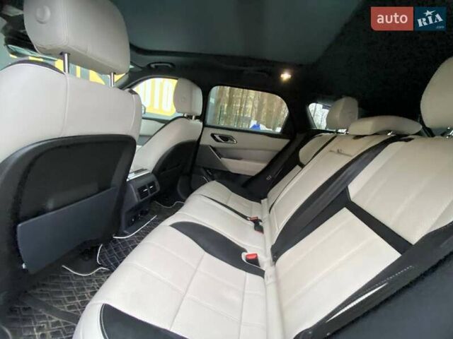 Білий Ленд Ровер Рендж Ровер Велар, об'ємом двигуна 2 л та пробігом 78 тис. км за 35900 $, фото 34 на Automoto.ua