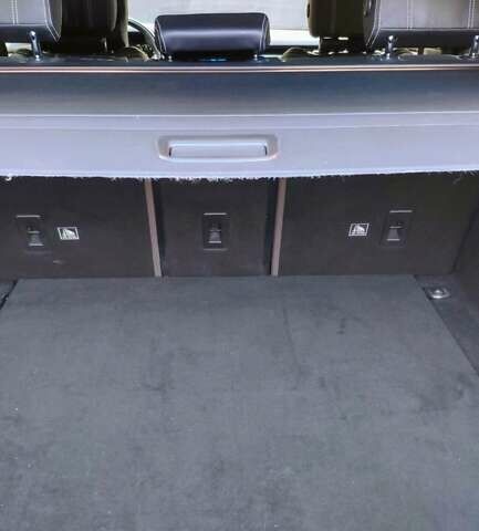 Белый Ленд Ровер Рендж Ровер Велар, объемом двигателя 3 л и пробегом 33 тыс. км за 42300 $, фото 32 на Automoto.ua