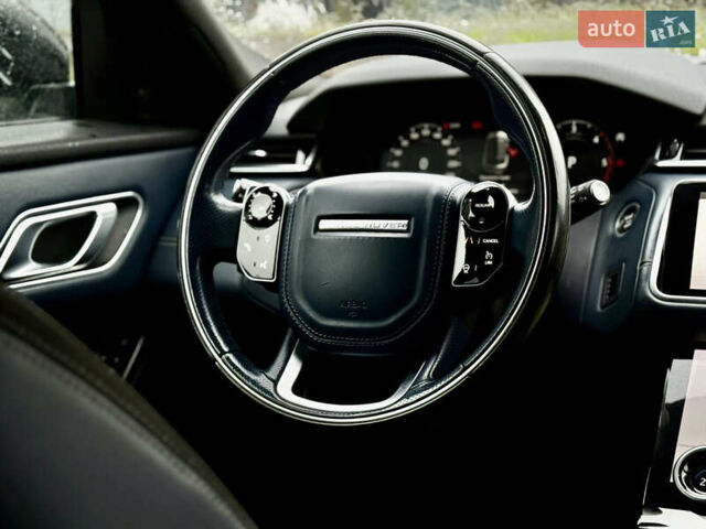 Белый Ленд Ровер Рендж Ровер Велар, объемом двигателя 2 л и пробегом 130 тыс. км за 32500 $, фото 63 на Automoto.ua