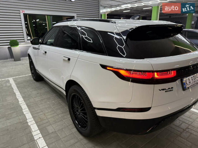 Белый Ленд Ровер Рендж Ровер Велар, объемом двигателя 2 л и пробегом 87 тыс. км за 33300 $, фото 4 на Automoto.ua