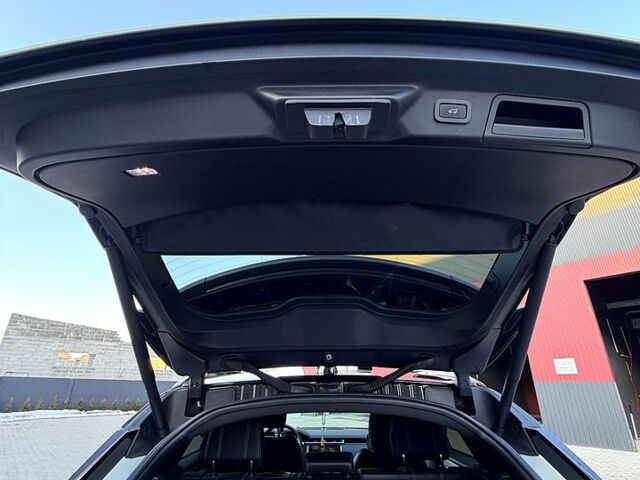 Білий Ленд Ровер Рендж Ровер Велар, об'ємом двигуна 2 л та пробігом 18000 тис. км за 32000 $, фото 11 на Automoto.ua