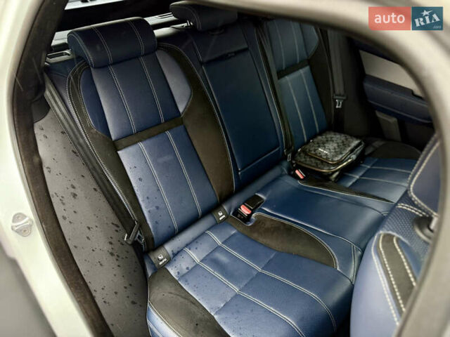 Белый Ленд Ровер Рендж Ровер Велар, объемом двигателя 2 л и пробегом 130 тыс. км за 32500 $, фото 58 на Automoto.ua