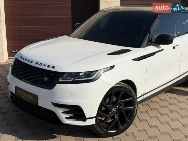 Белый Ленд Ровер Рендж Ровер Велар, объемом двигателя 2 л и пробегом 90 тыс. км за 33900 $, фото 1 на Automoto.ua
