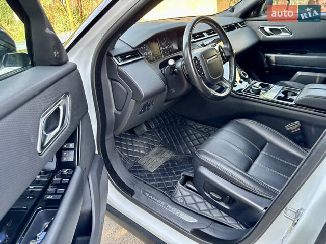 Белый Ленд Ровер Рендж Ровер Велар, объемом двигателя 2 л и пробегом 124 тыс. км за 32300 $, фото 21 на Automoto.ua