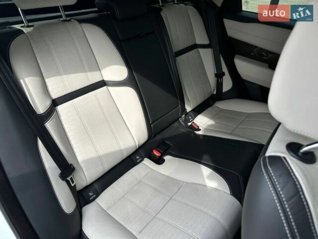 Белый Ленд Ровер Рендж Ровер Велар, объемом двигателя 2.99 л и пробегом 106 тыс. км за 39900 $, фото 18 на Automoto.ua