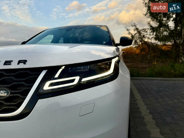 Белый Ленд Ровер Рендж Ровер Велар, объемом двигателя 2 л и пробегом 134 тыс. км за 33999 $, фото 96 на Automoto.ua
