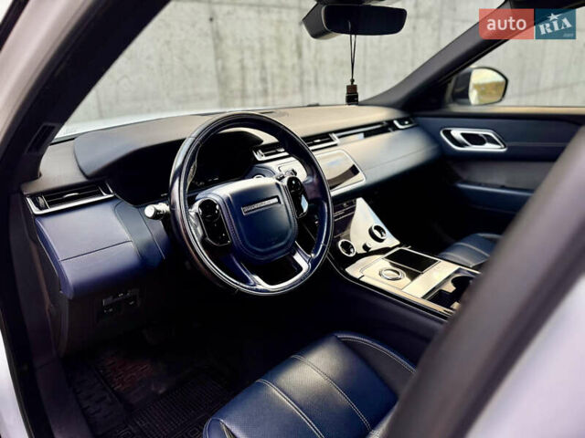 Белый Ленд Ровер Рендж Ровер Велар, объемом двигателя 2 л и пробегом 134 тыс. км за 33999 $, фото 53 на Automoto.ua