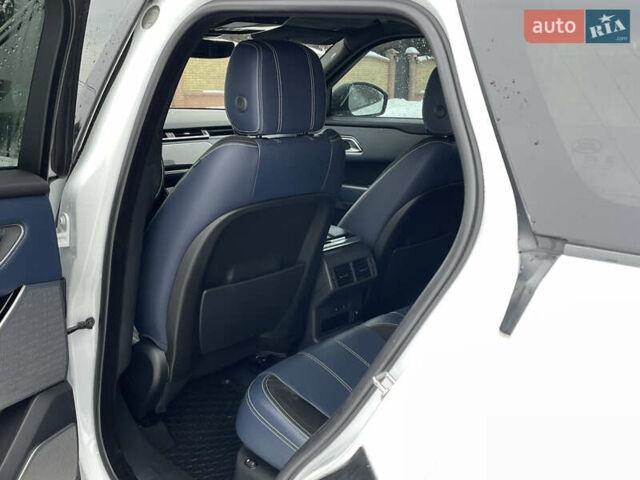 Белый Ленд Ровер Рендж Ровер Велар, объемом двигателя 2 л и пробегом 155 тыс. км за 29500 $, фото 23 на Automoto.ua