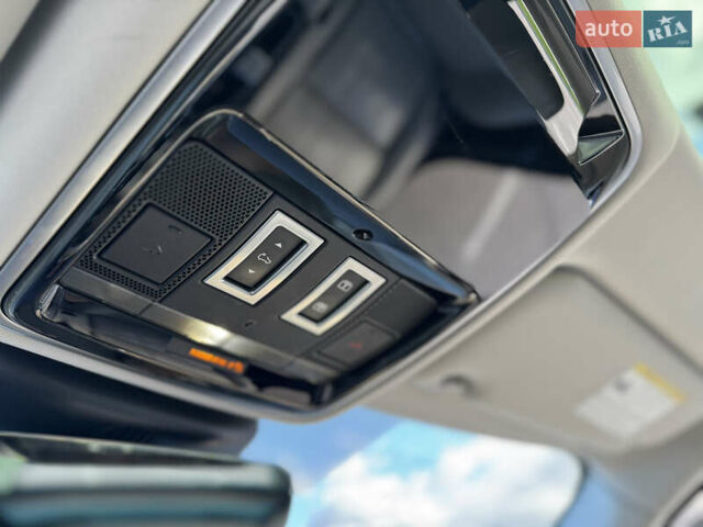 Белый Ленд Ровер Рендж Ровер Велар, объемом двигателя 2 л и пробегом 188 тыс. км за 28700 $, фото 34 на Automoto.ua