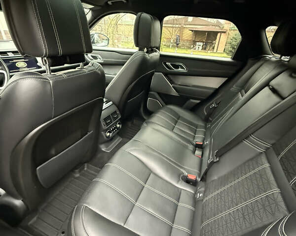 Белый Ленд Ровер Рендж Ровер Велар, объемом двигателя 2 л и пробегом 87 тыс. км за 33300 $, фото 23 на Automoto.ua