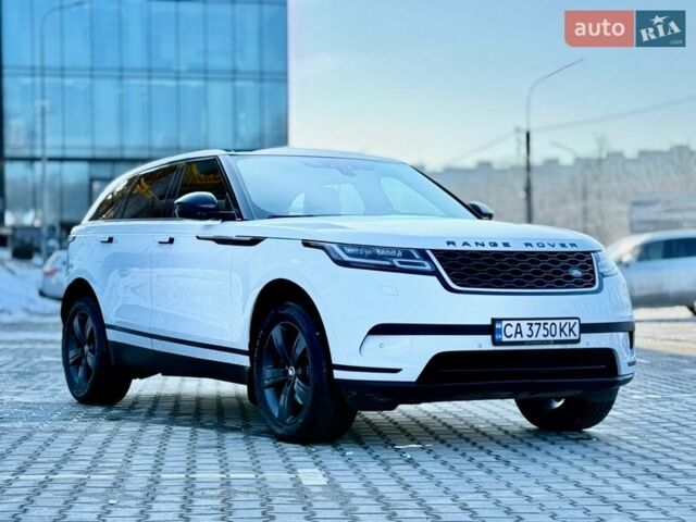 Белый Ленд Ровер Рендж Ровер Велар, объемом двигателя 2 л и пробегом 134 тыс. км за 29999 $, фото 2 на Automoto.ua