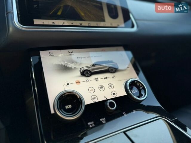 Белый Ленд Ровер Рендж Ровер Велар, объемом двигателя 2 л и пробегом 134 тыс. км за 29999 $, фото 97 на Automoto.ua