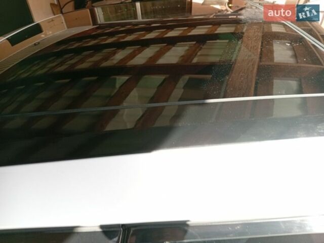 Белый Ленд Ровер Рендж Ровер Велар, объемом двигателя 2 л и пробегом 109 тыс. км за 31000 $, фото 67 на Automoto.ua