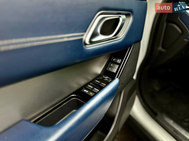 Белый Ленд Ровер Рендж Ровер Велар, объемом двигателя 2 л и пробегом 134 тыс. км за 29500 $, фото 46 на Automoto.ua