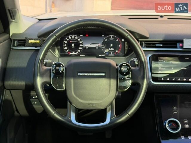 Белый Ленд Ровер Рендж Ровер Велар, объемом двигателя 2 л и пробегом 90 тыс. км за 33900 $, фото 11 на Automoto.ua