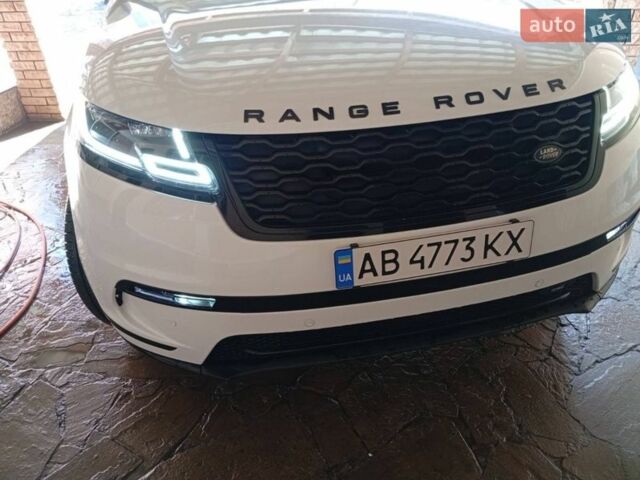 Белый Ленд Ровер Рендж Ровер Велар, объемом двигателя 2 л и пробегом 109 тыс. км за 31000 $, фото 72 на Automoto.ua