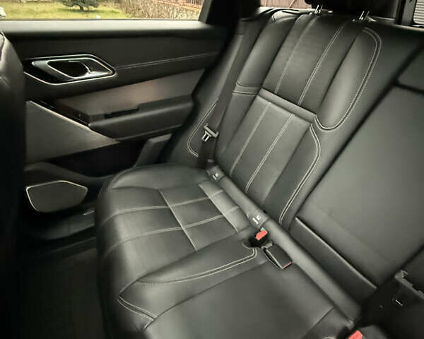 Белый Ленд Ровер Рендж Ровер Велар, объемом двигателя 2 л и пробегом 87 тыс. км за 33300 $, фото 28 на Automoto.ua