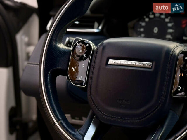 Белый Ленд Ровер Рендж Ровер Велар, объемом двигателя 2 л и пробегом 134 тыс. км за 33999 $, фото 70 на Automoto.ua
