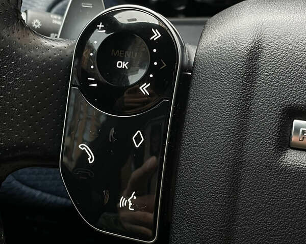 Белый Ленд Ровер Рендж Ровер Велар, объемом двигателя 2 л и пробегом 155 тыс. км за 29500 $, фото 36 на Automoto.ua