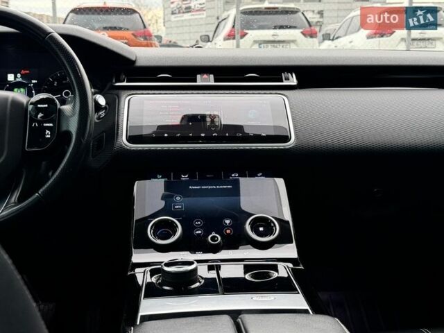 Білий Ленд Ровер Рендж Ровер Велар, об'ємом двигуна 2 л та пробігом 110 тис. км за 38500 $, фото 41 на Automoto.ua