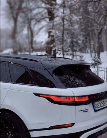 Белый Ленд Ровер Рендж Ровер Велар, объемом двигателя 3 л и пробегом 33 тыс. км за 42300 $, фото 6 на Automoto.ua