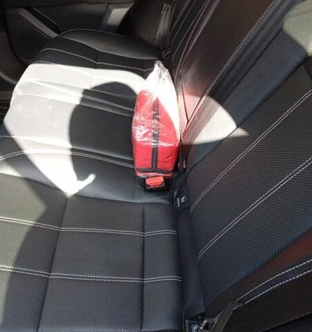 Белый Ленд Ровер Рендж Ровер Велар, объемом двигателя 2 л и пробегом 109 тыс. км за 31000 $, фото 11 на Automoto.ua