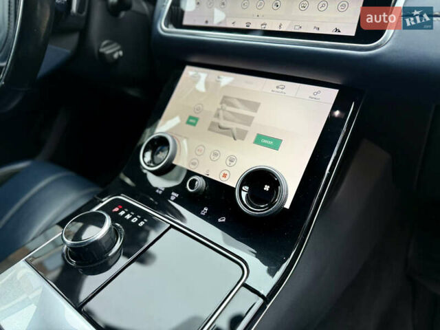 Білий Ленд Ровер Рендж Ровер Велар, об'ємом двигуна 2 л та пробігом 134 тис. км за 29999 $, фото 70 на Automoto.ua