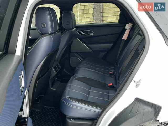 Белый Ленд Ровер Рендж Ровер Велар, объемом двигателя 2 л и пробегом 155 тыс. км за 29500 $, фото 24 на Automoto.ua