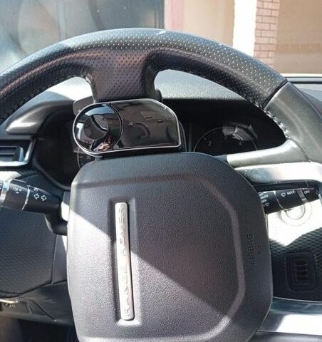 Белый Ленд Ровер Рендж Ровер Велар, объемом двигателя 2 л и пробегом 109 тыс. км за 31000 $, фото 95 на Automoto.ua