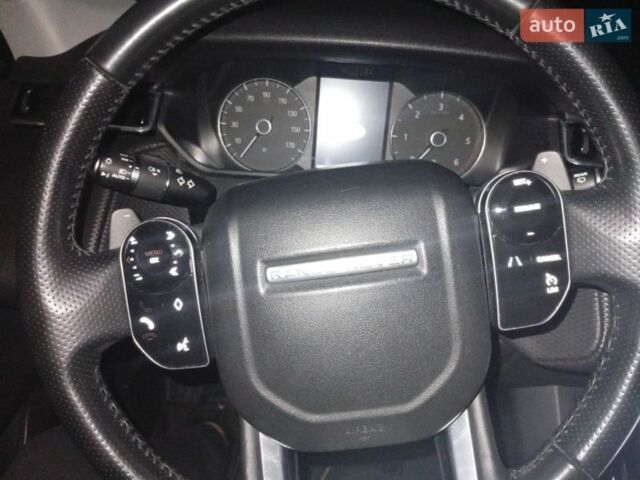 Белый Ленд Ровер Рендж Ровер Велар, объемом двигателя 2 л и пробегом 109 тыс. км за 31000 $, фото 32 на Automoto.ua