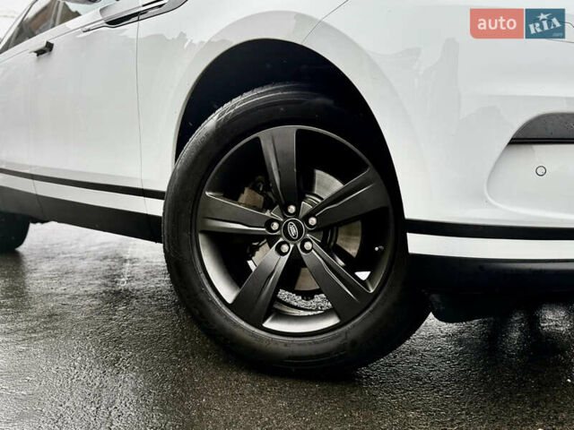 Білий Ленд Ровер Рендж Ровер Велар, об'ємом двигуна 2 л та пробігом 134 тис. км за 29999 $, фото 17 на Automoto.ua