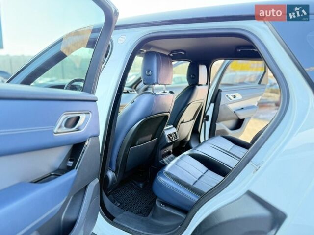 Белый Ленд Ровер Рендж Ровер Велар, объемом двигателя 2 л и пробегом 134 тыс. км за 29999 $, фото 68 на Automoto.ua