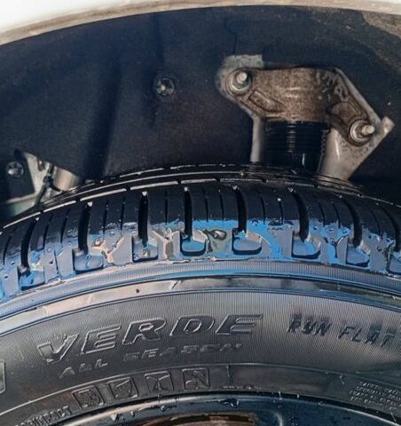 Белый Ленд Ровер Рендж Ровер Велар, объемом двигателя 2 л и пробегом 109 тыс. км за 31000 $, фото 77 на Automoto.ua