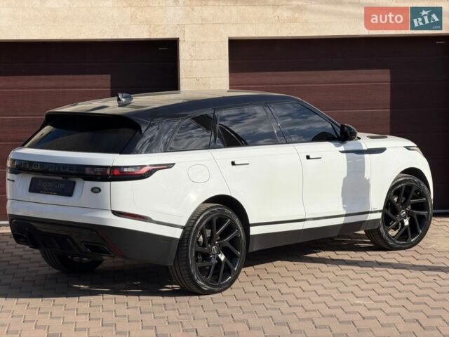 Белый Ленд Ровер Рендж Ровер Велар, объемом двигателя 2 л и пробегом 90 тыс. км за 33900 $, фото 8 на Automoto.ua