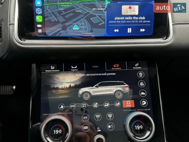 Белый Ленд Ровер Рендж Ровер Велар, объемом двигателя 2 л и пробегом 92 тыс. км за 35300 $, фото 9 на Automoto.ua