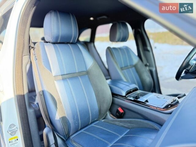 Белый Ленд Ровер Рендж Ровер Велар, объемом двигателя 2 л и пробегом 134 тыс. км за 29999 $, фото 83 на Automoto.ua