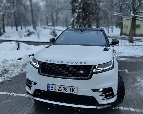 Белый Ленд Ровер Рендж Ровер Велар, объемом двигателя 3 л и пробегом 33 тыс. км за 42300 $, фото 3 на Automoto.ua