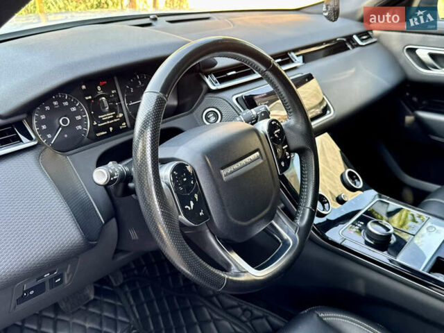 Белый Ленд Ровер Рендж Ровер Велар, объемом двигателя 2 л и пробегом 127 тыс. км за 29500 $, фото 14 на Automoto.ua