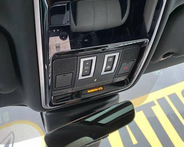 Білий Ленд Ровер Рендж Ровер Велар, об'ємом двигуна 2 л та пробігом 78 тис. км за 35900 $, фото 30 на Automoto.ua