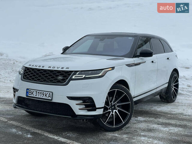 Белый Ленд Ровер Рендж Ровер Велар, объемом двигателя 2 л и пробегом 155 тыс. км за 29500 $, фото 5 на Automoto.ua