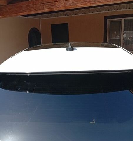 Белый Ленд Ровер Рендж Ровер Велар, объемом двигателя 2 л и пробегом 109 тыс. км за 31000 $, фото 44 на Automoto.ua