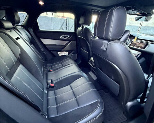 Белый Ленд Ровер Рендж Ровер Велар, объемом двигателя 0 л и пробегом 180 тыс. км за 29000 $, фото 1 на Automoto.ua