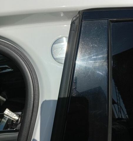 Белый Ленд Ровер Рендж Ровер Велар, объемом двигателя 2 л и пробегом 109 тыс. км за 31000 $, фото 20 на Automoto.ua