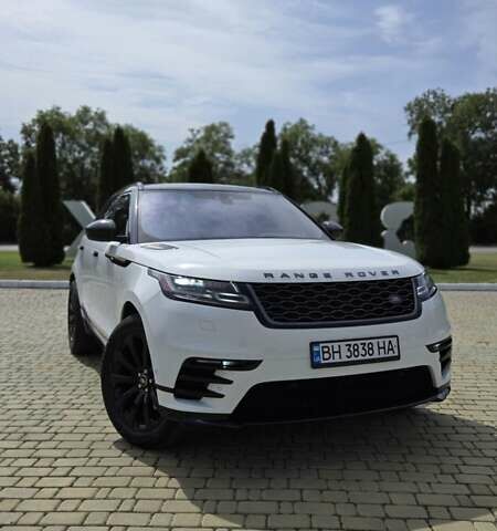 Белый Ленд Ровер Рендж Ровер Велар, объемом двигателя 3 л и пробегом 95 тыс. км за 39500 $, фото 4 на Automoto.ua