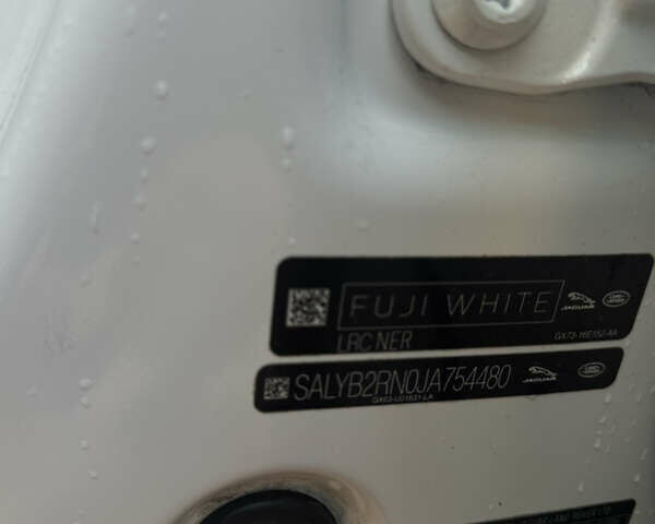 Білий Ленд Ровер Рендж Ровер Велар, об'ємом двигуна 0 л та пробігом 181 тис. км за 28300 $, фото 12 на Automoto.ua