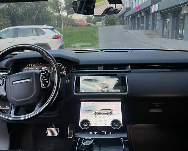 Білий Ленд Ровер Рендж Ровер Велар, об'ємом двигуна 2 л та пробігом 150 тис. км за 29900 $, фото 21 на Automoto.ua