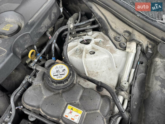 Білий Ленд Ровер Рендж Ровер Велар, об'ємом двигуна 2 л та пробігом 150 тис. км за 29900 $, фото 47 на Automoto.ua